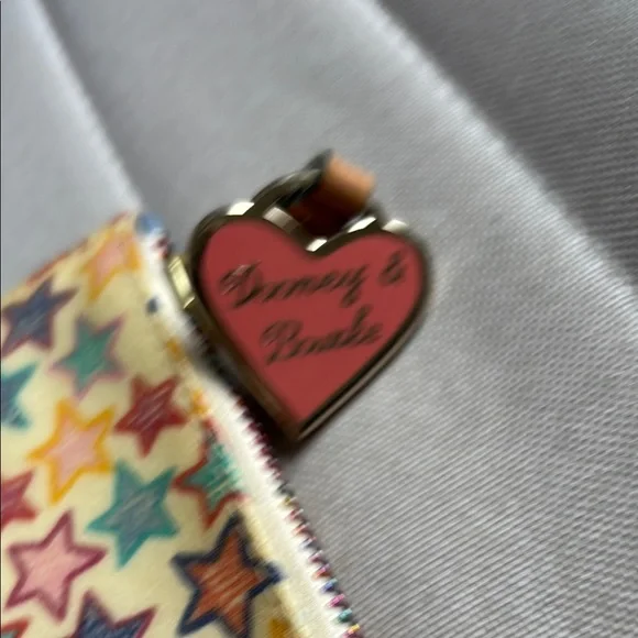 Colorful Star Pattern Wristlet - Picture 2 of 5